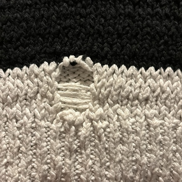 Hollister distressed oversized crop sweater size small - Picture 7 of 10